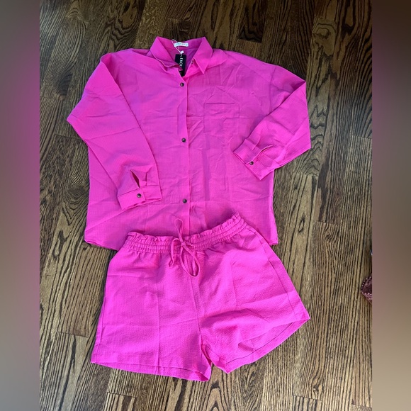 Tops - Brand new pink set!